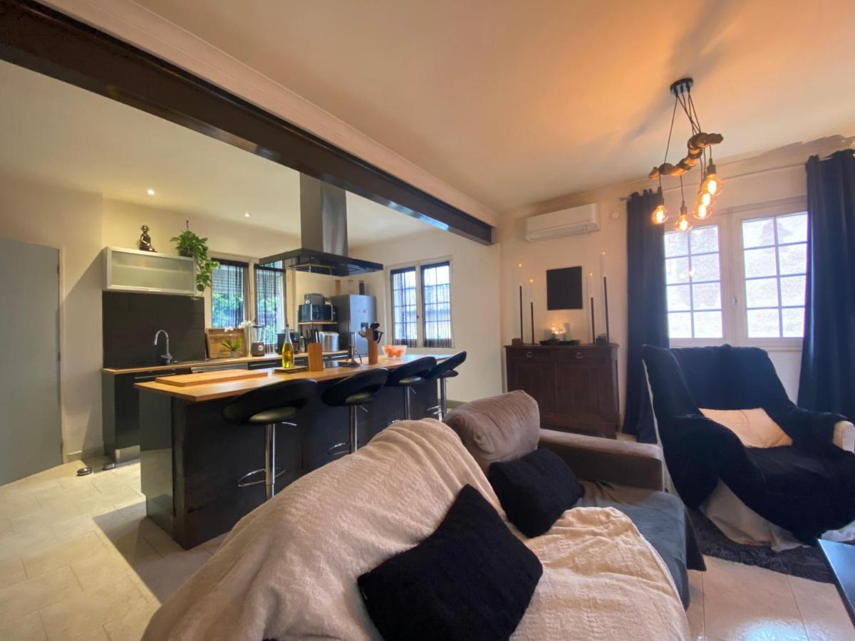 Villa Calme Avec Piscine Privee นีมส์ ภายนอก รูปภาพ